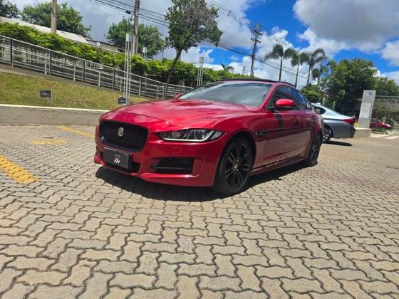 JAGUAR XE 2.0 16V INGENIUM P250 GASOLINA R-SPORT 4P AUTOMÁTICO